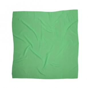 Pañuelo 100% poliéster tipo seda,tamaño 90 x90 cms, verde cesped