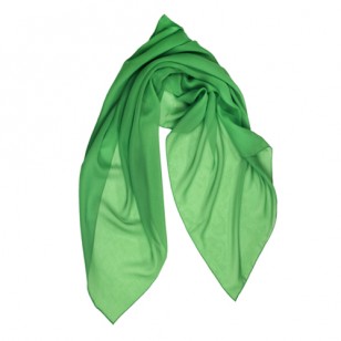 Pañuelo 100% poliéster tipo seda,tamaño 90 x90 cms, verde cesped