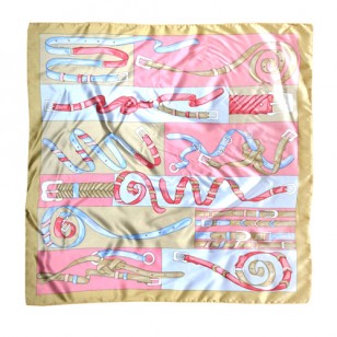 Pañuelo 100% Seda Twill alta calidad tacto suave,tamaño 90 x 90 cms, diseño tonos rosa y beige